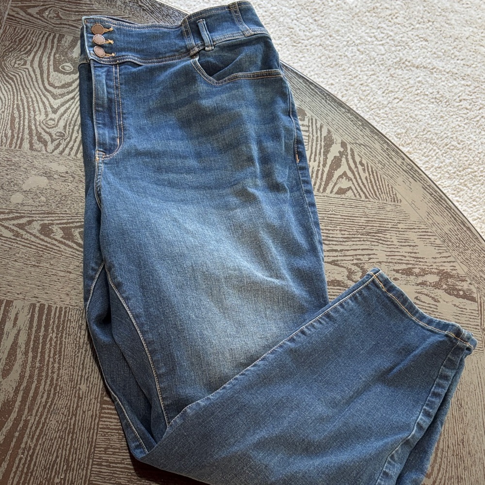Lane Bryant High Rise Blue Jeans size 22! EUC